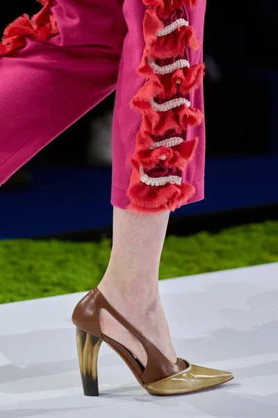 Look 90